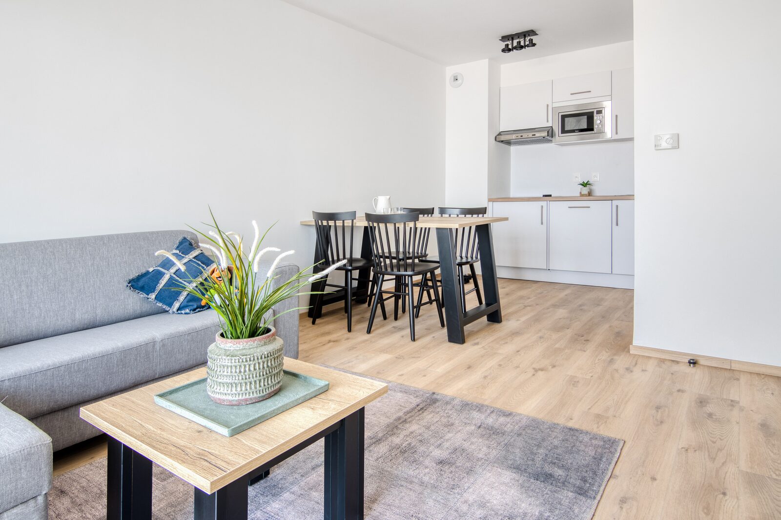 Suite voor 4 pers met tweepersoonsbed & 2 enkele bedden en balkon