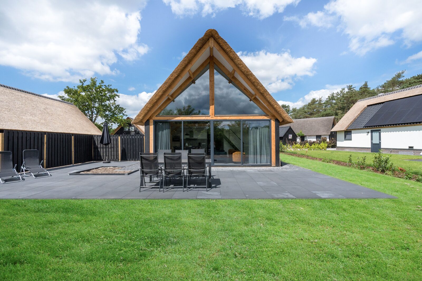 Farm Lodge 704
