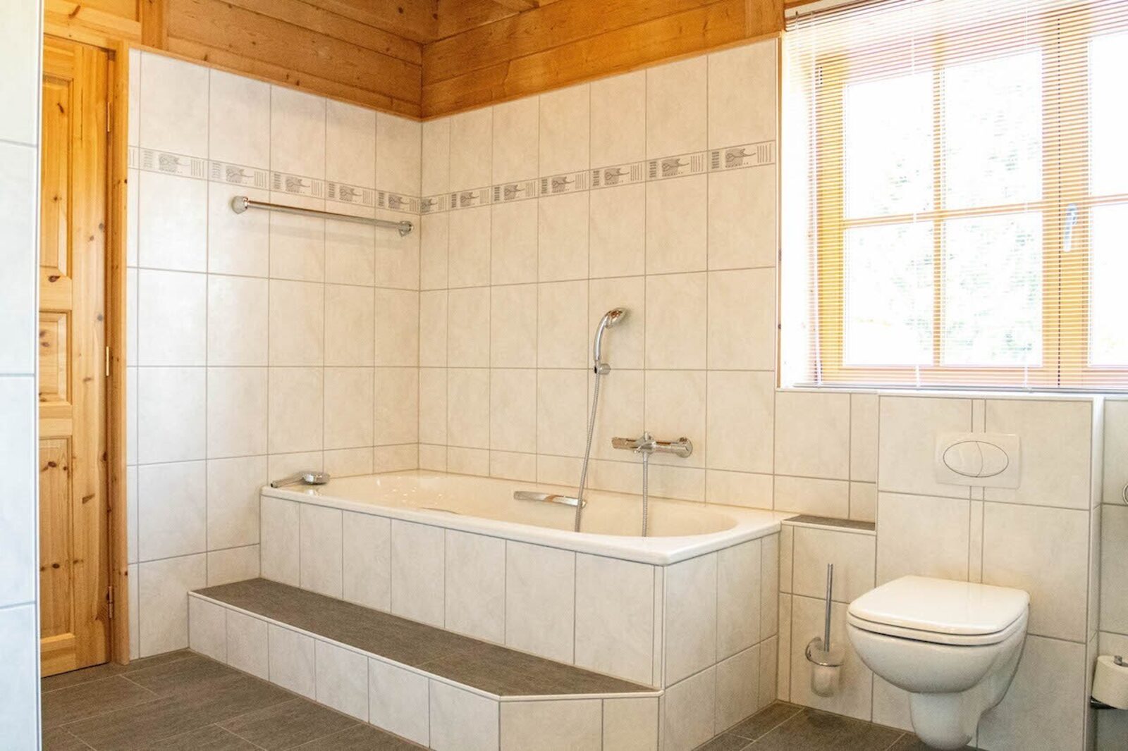 Luxus Blockhaus - Sonnenhang Lodge B