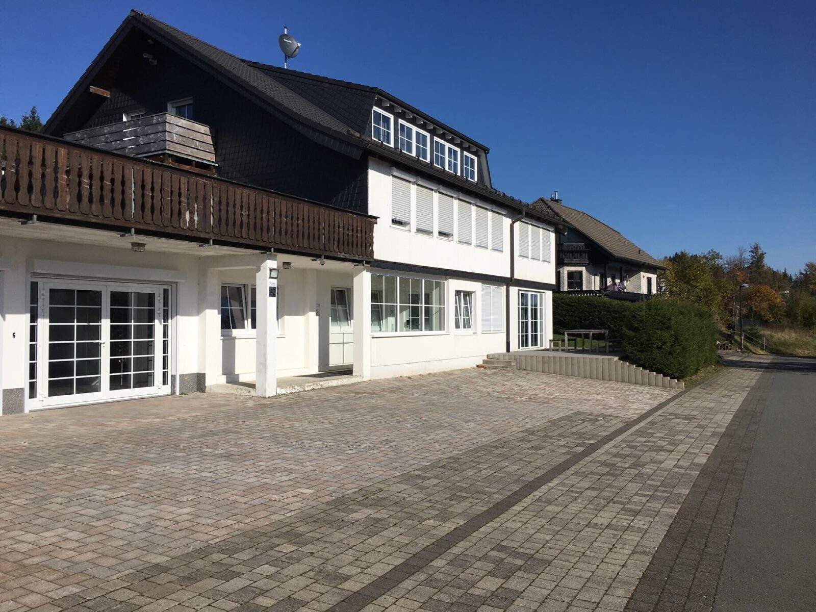 Kristall Apartments B