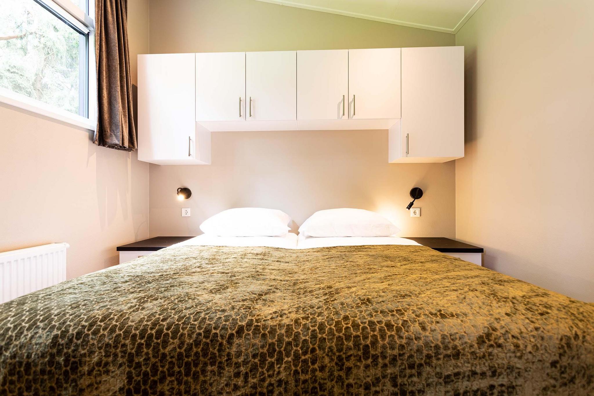 silva-4-people-wellness-hottub