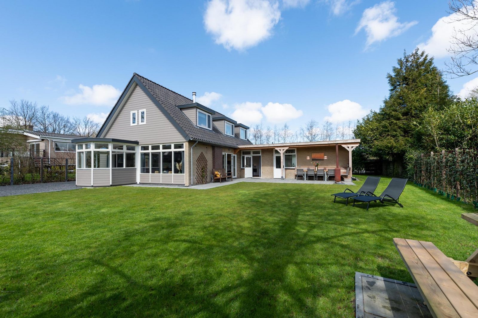 VZ1164 Große freistehende Villa in Kamperland