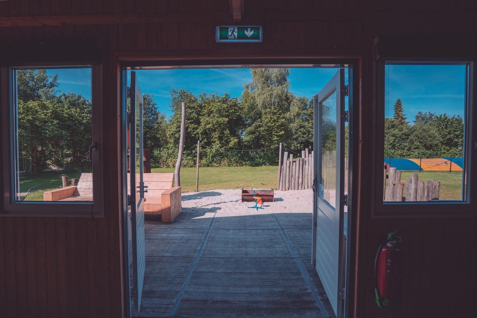 Het gehele vakantiepark + naastgelegen activiteitenterrein (maximaal 2000 personen)