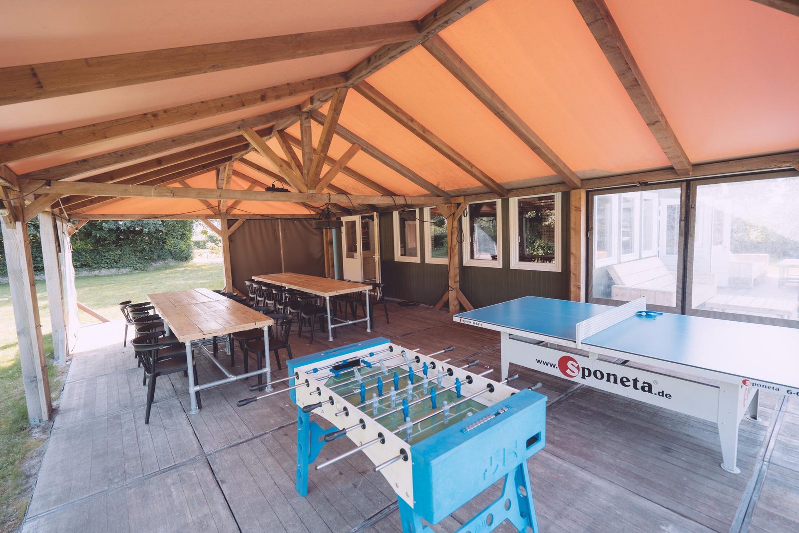 Groepsaccommodatie met alle groepsruimtes – Vakantiepark huren (236 personen)