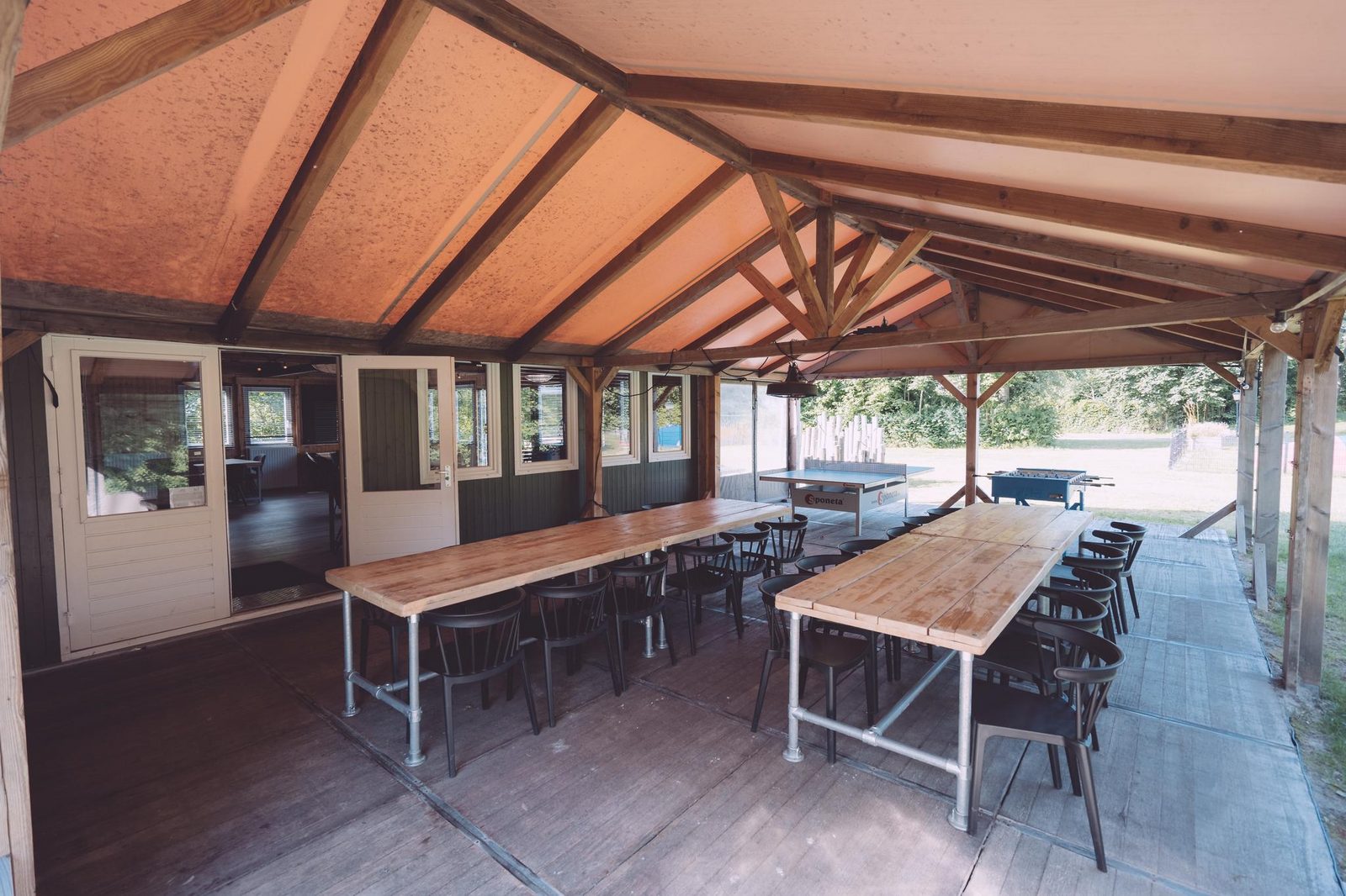 Het Strandhuis mit 4 Komfort-Häusern