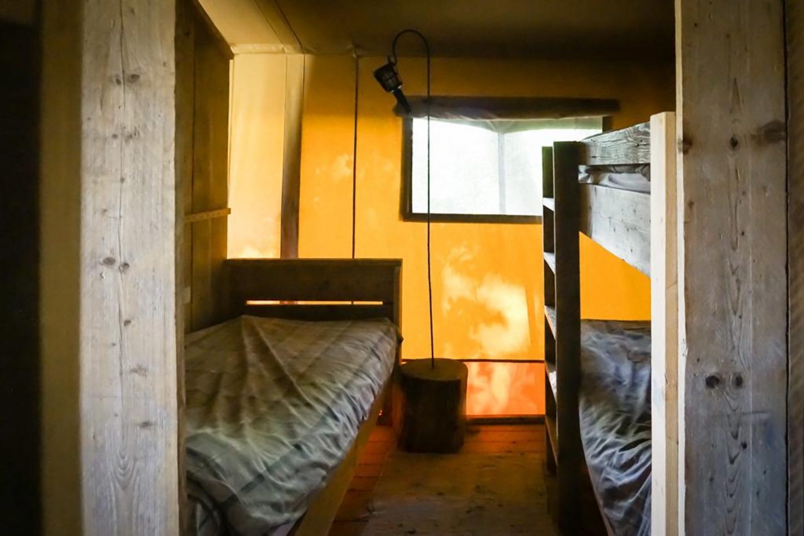 Luxe safaritent met badkamer
