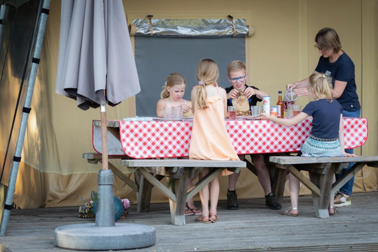 Luxe safaritent met badkamer