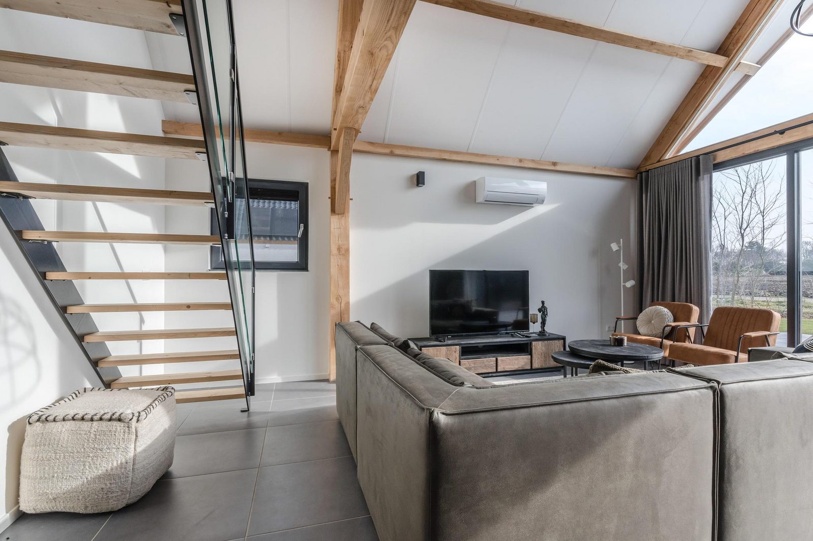 Farm Lodge 708