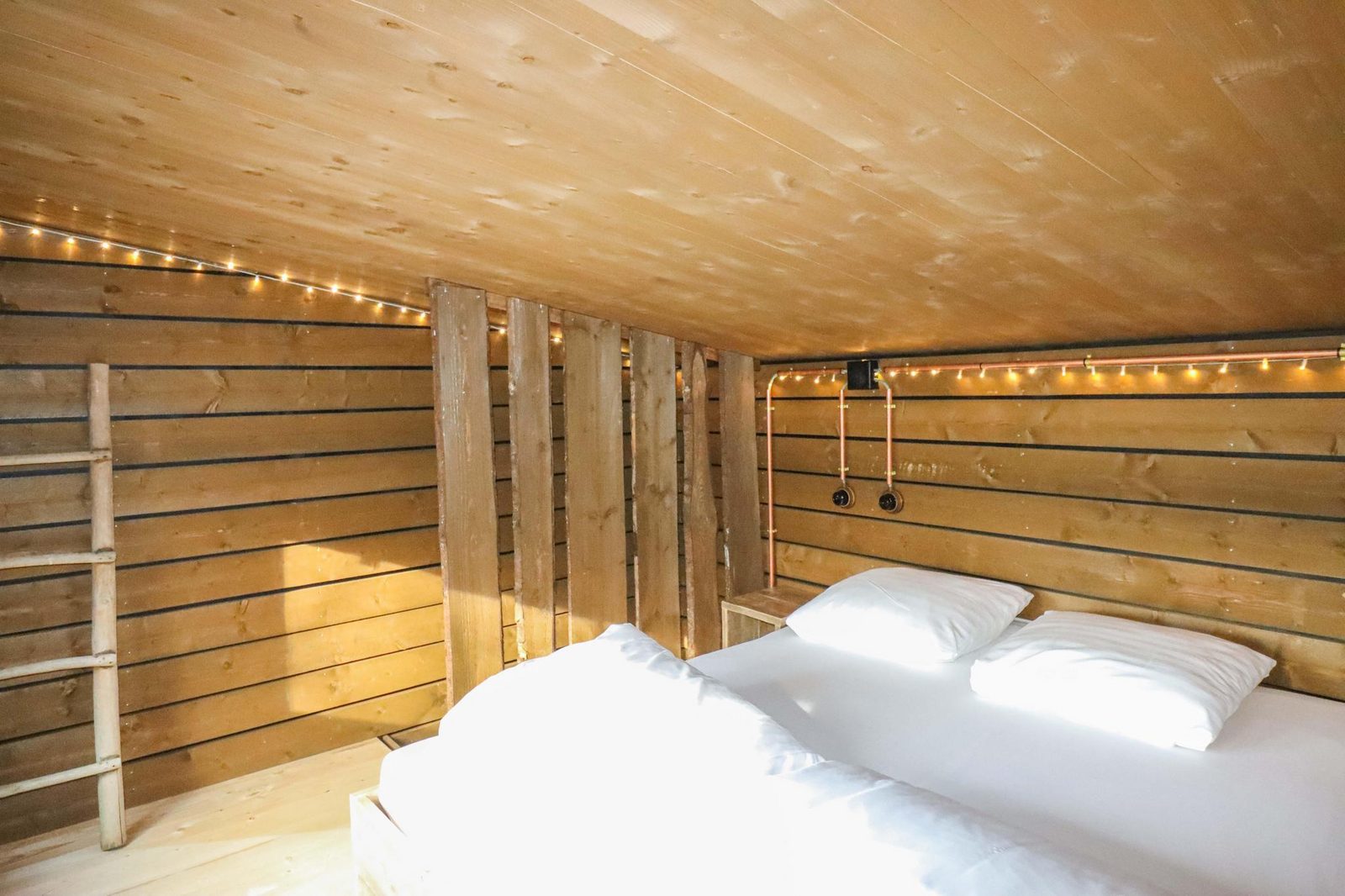 Shelter with jaccuzi