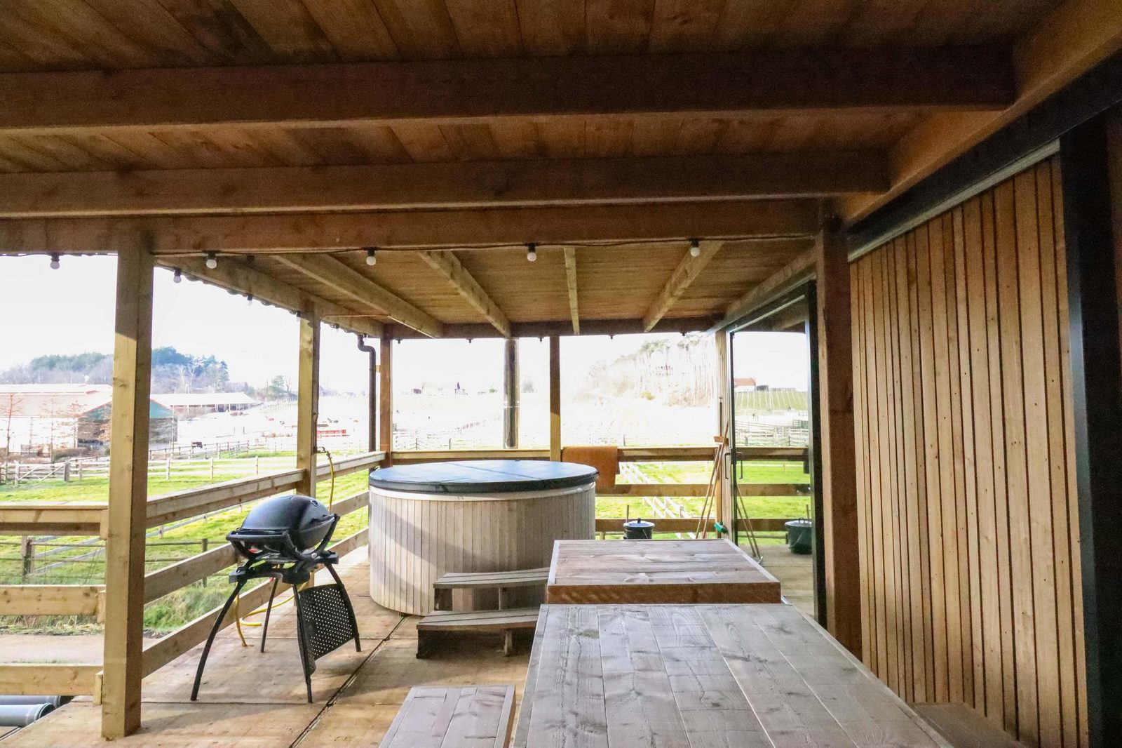 Shelter with jaccuzi