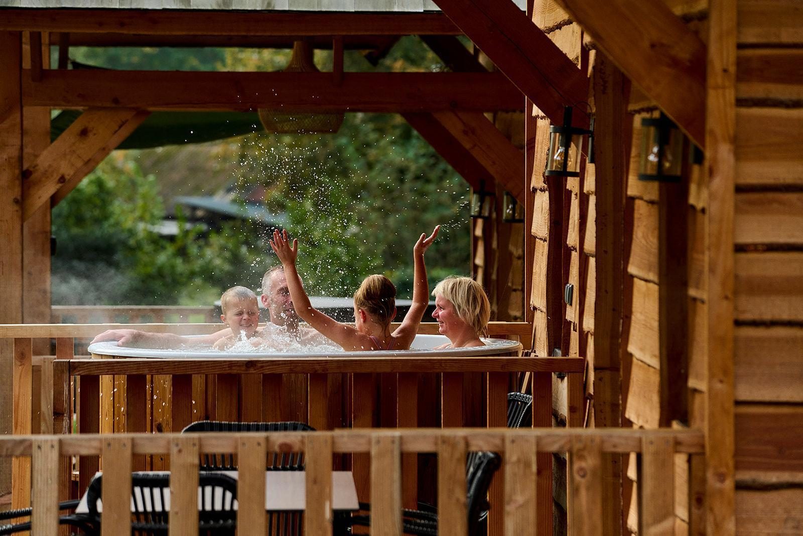 Treehouse with Whirpool | 2-4 Pers. 