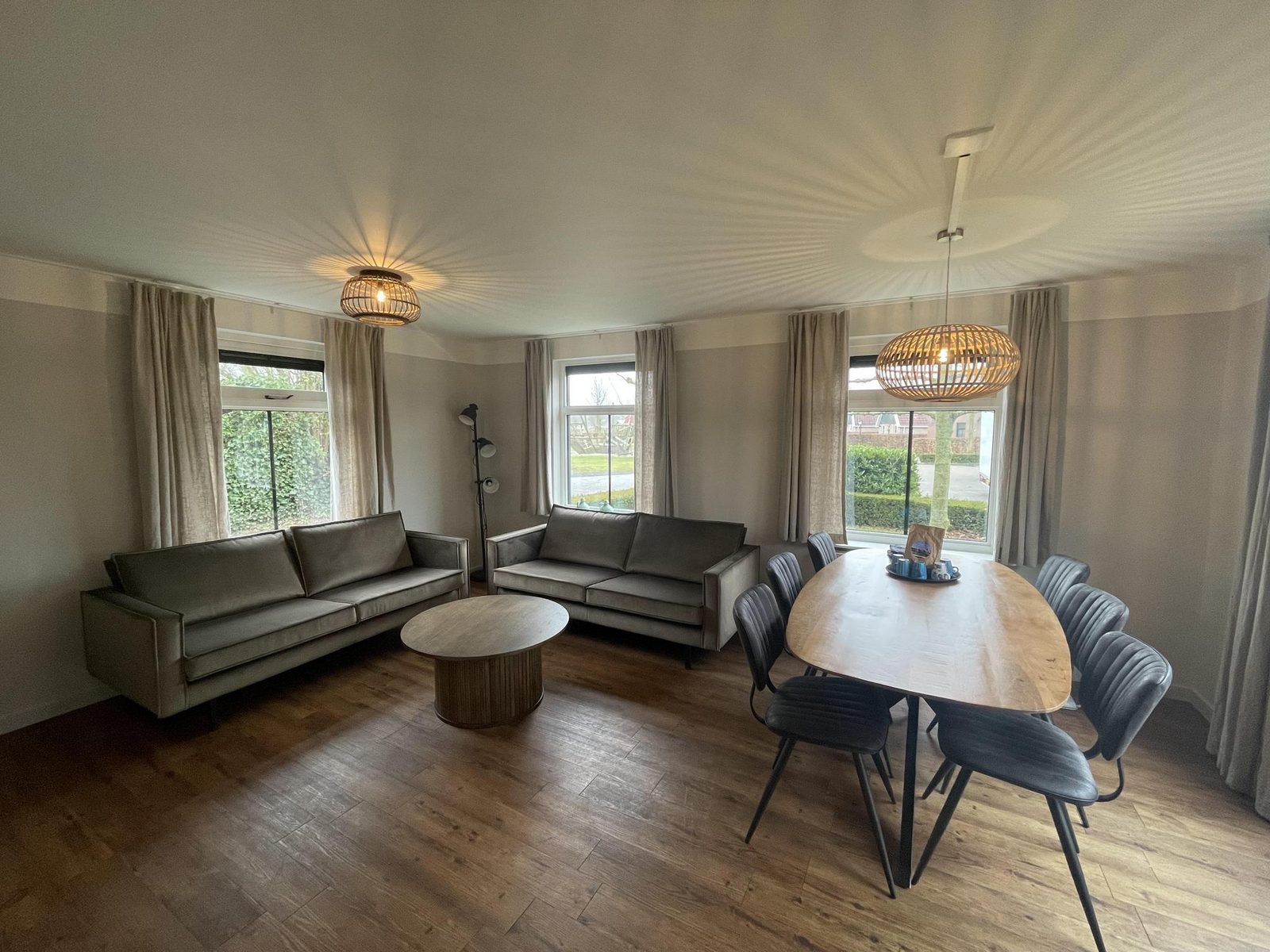 Group accommodation: 'De Stal' + 5 comfortable holiday homes (36 people)