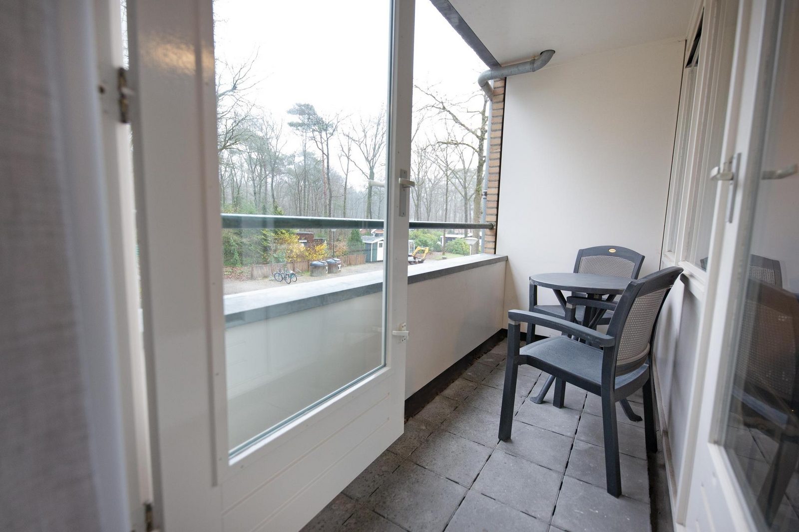 2-4 person apartments