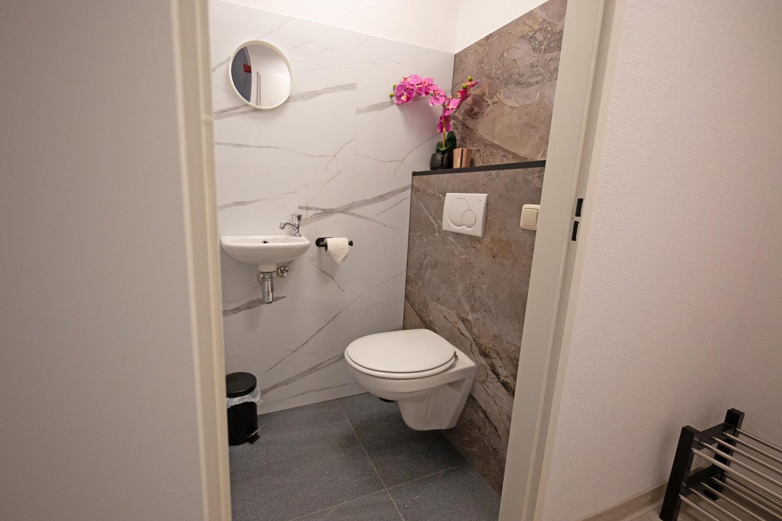 2-4 person apartments