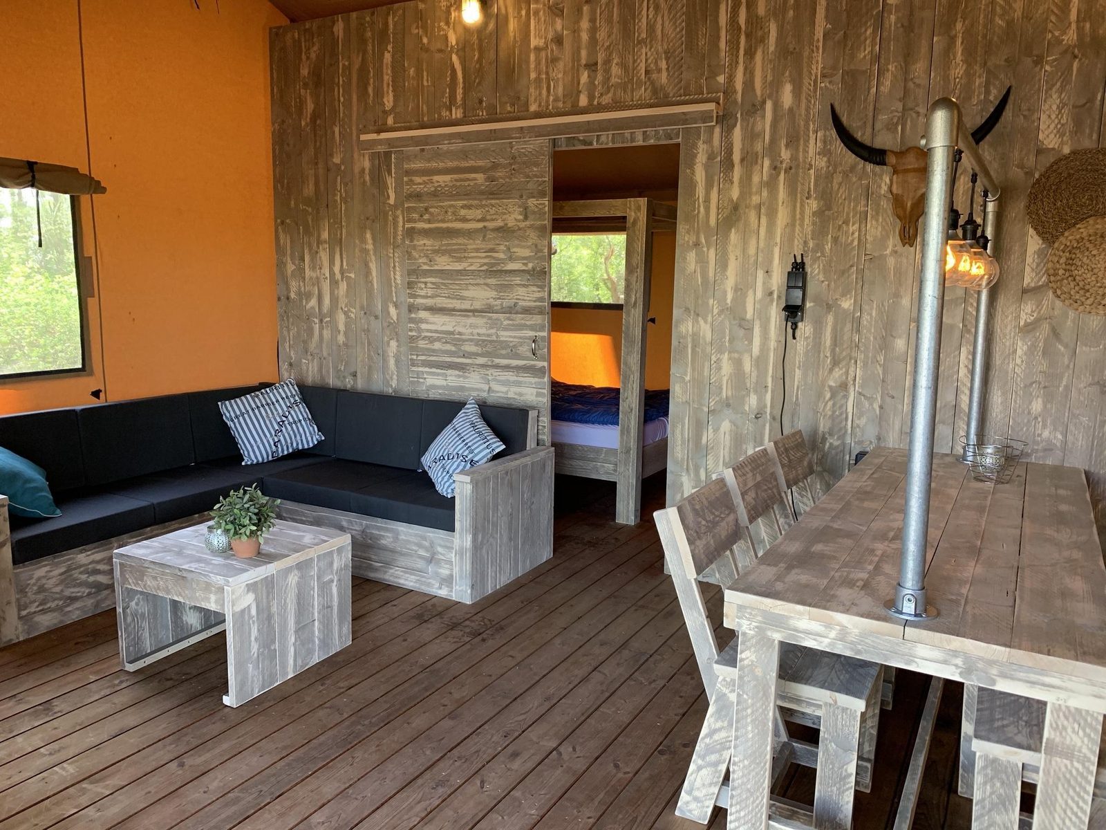 GLAMPHUYS ULTRA WELLNESS