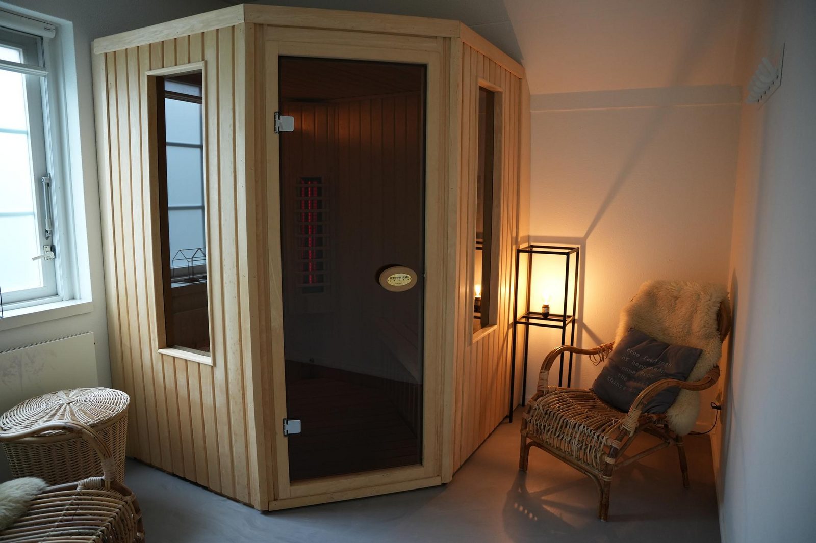 De Elysium 2-persoons met bubbelbad binnen én buiten hotspring bad, sauna, sunshower, stadstuin, wifi
