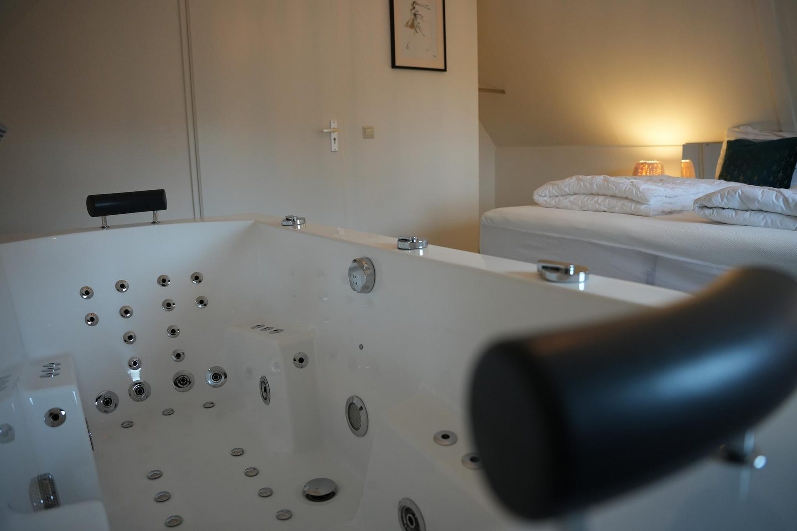 De Elysium 2-persoons met bubbelbad binnen én buiten hotspring bad, sauna, sunshower, stadstuin, wifi