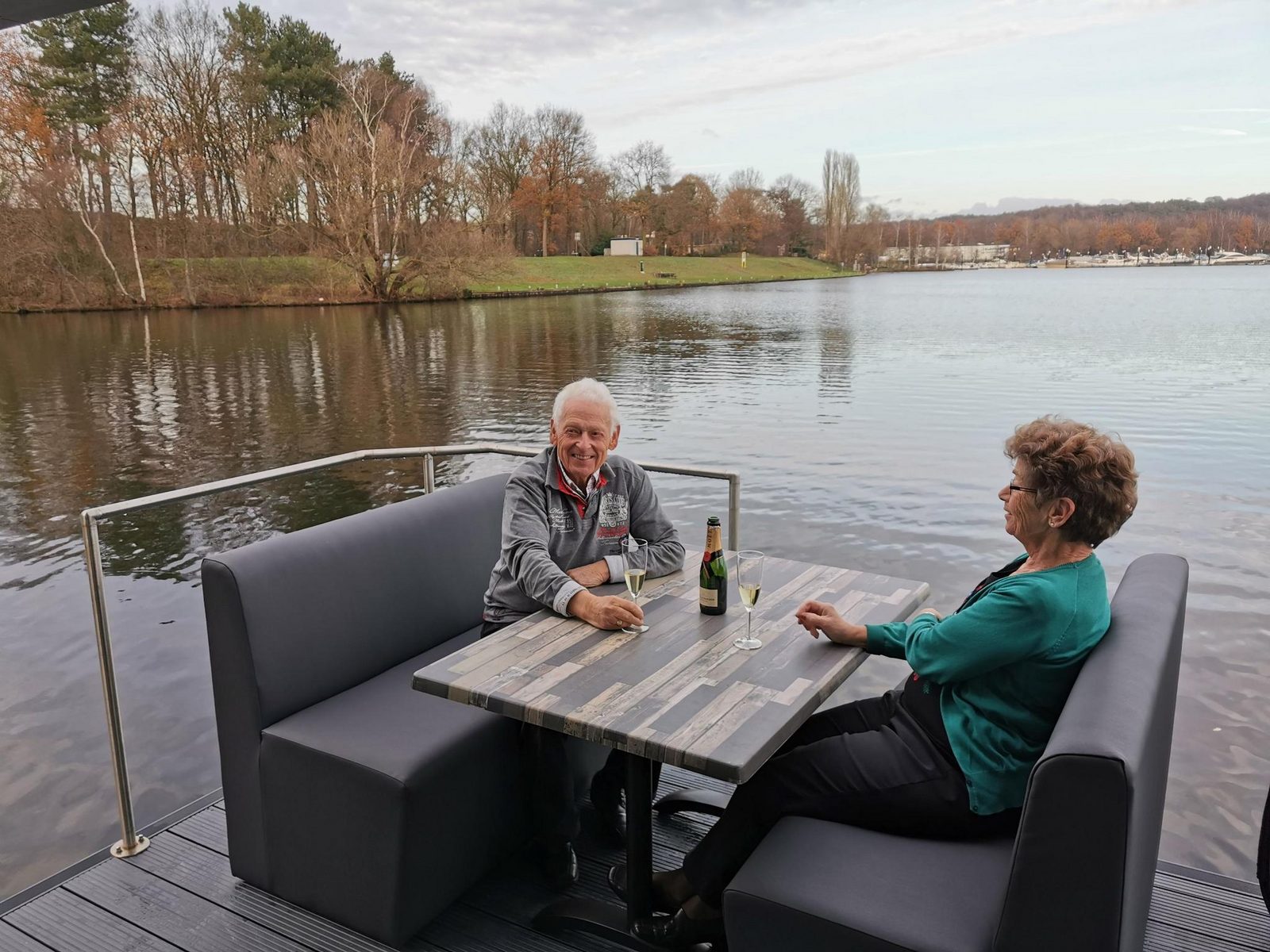 Houseboat Marina Mookerplas 4-6 persons (roof terrace)