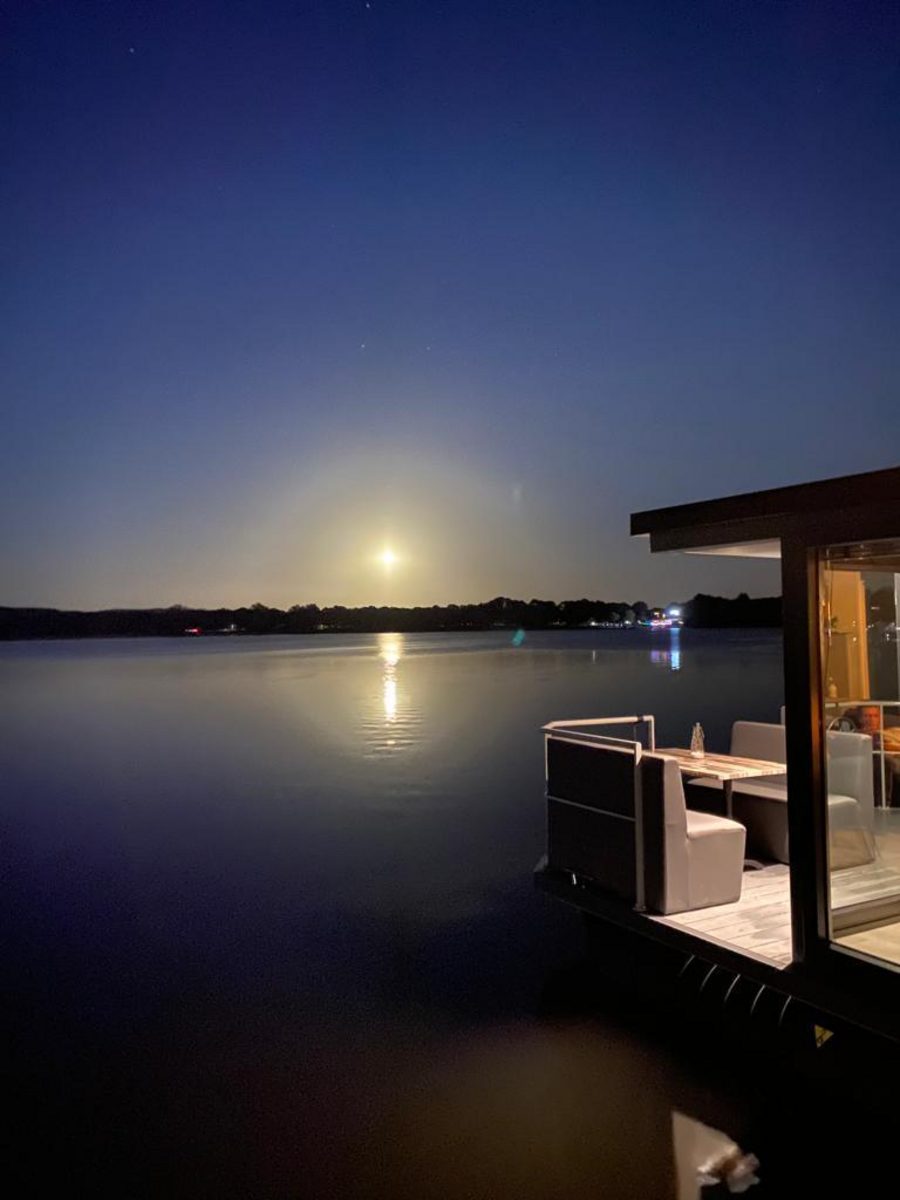 Houseboat Marina Mookerplas 4-6 persons (roof terrace)