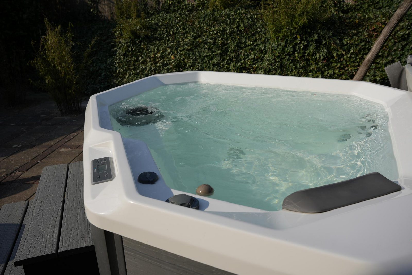 De Elysium 2-persoons met bubbelbad binnen én buiten hotspring bad, sauna, sunshower, stadstuin, wifi