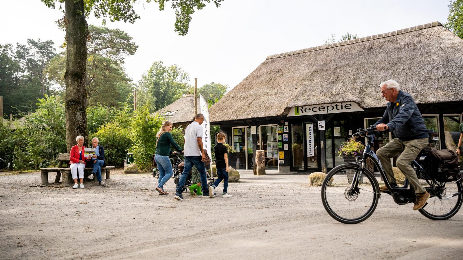 Camping De Norgerberg - 12 pers. Bungalow