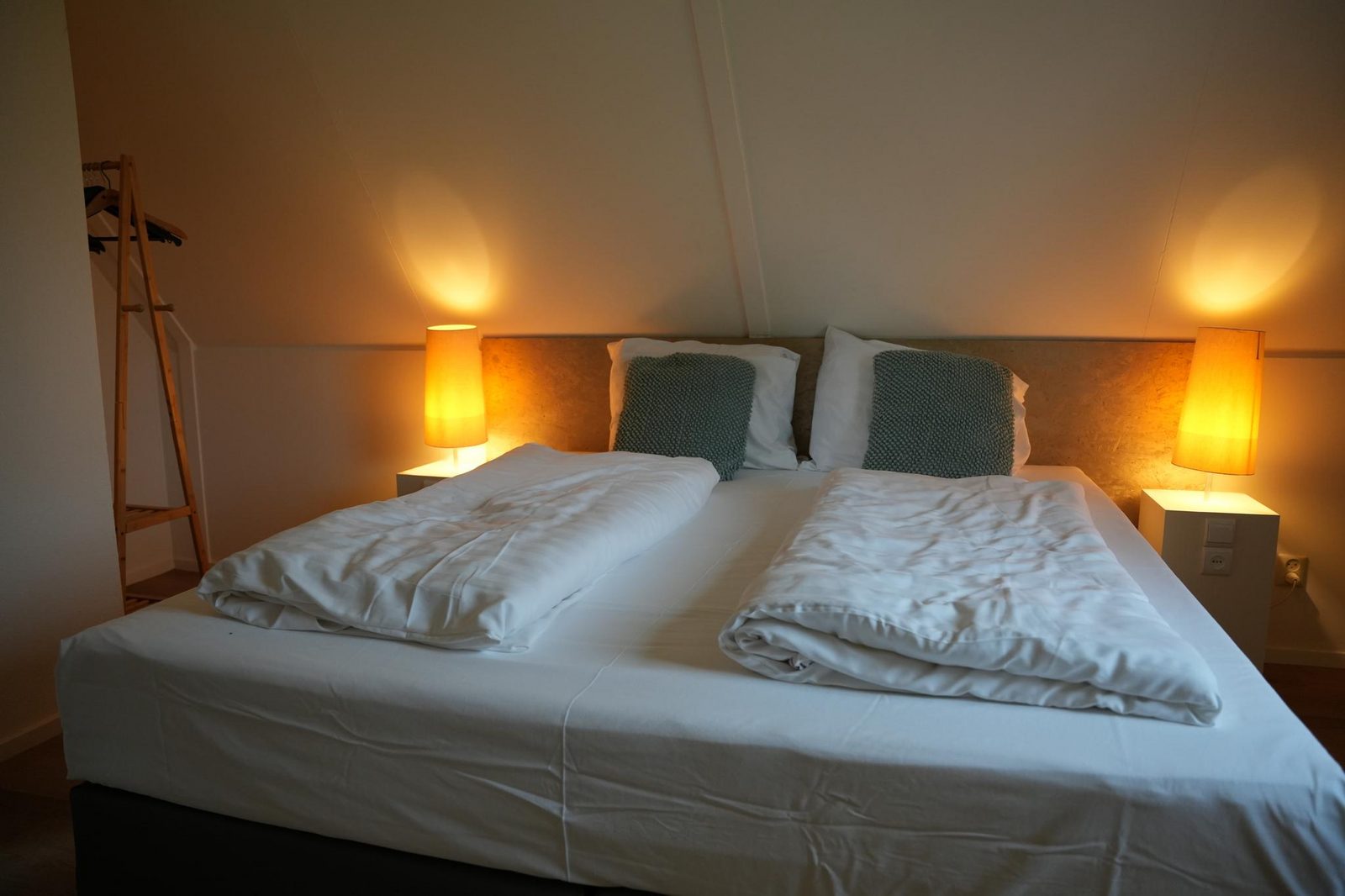 De Appelbloesem 6-persoons met overdekte hottub, barrelsauna, lounge, wifi