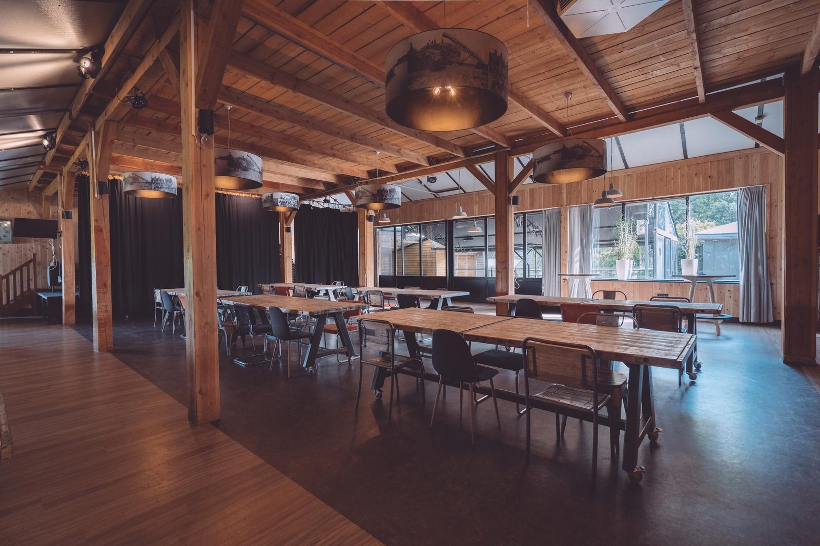 Groepsruimte Kapschuur in combinatie met verschillende accommodaties (110 personen)