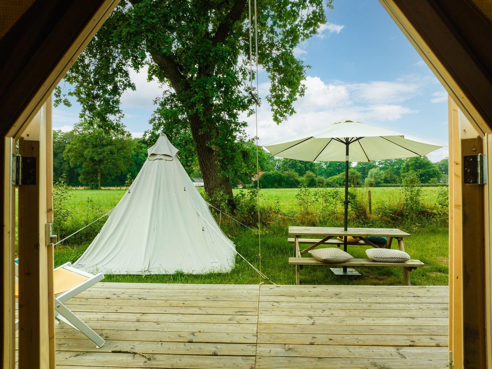Blij in de wei tent met privé sanitair | 2-4 personen
