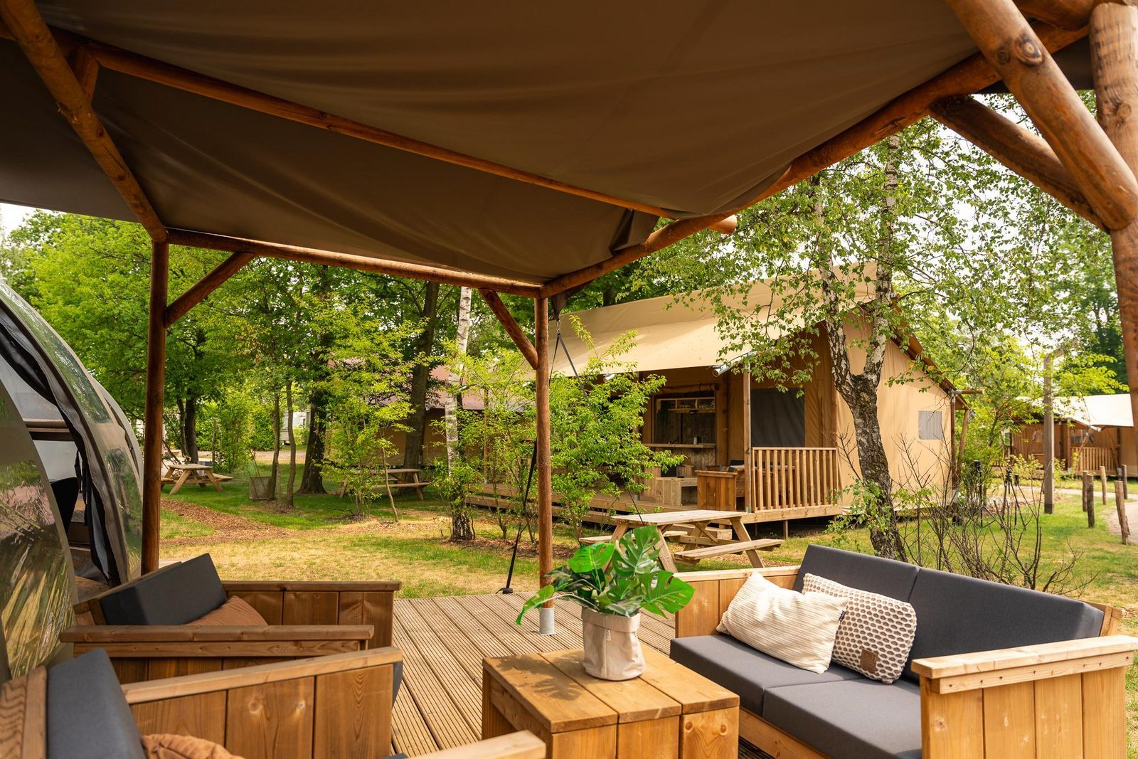 Riverdome mit privaten sanitären Anlagen | 4 Personen