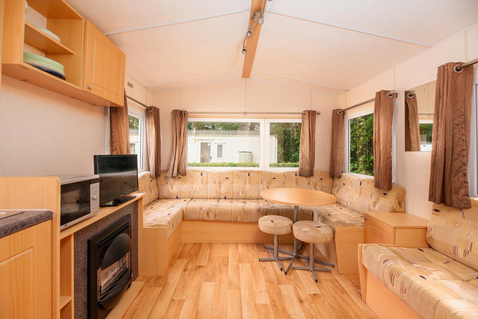Budgetcaravan Ekster 4 pers.