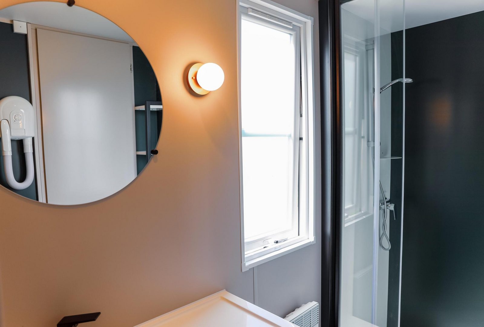 Tiny 4-Personen-Lodge