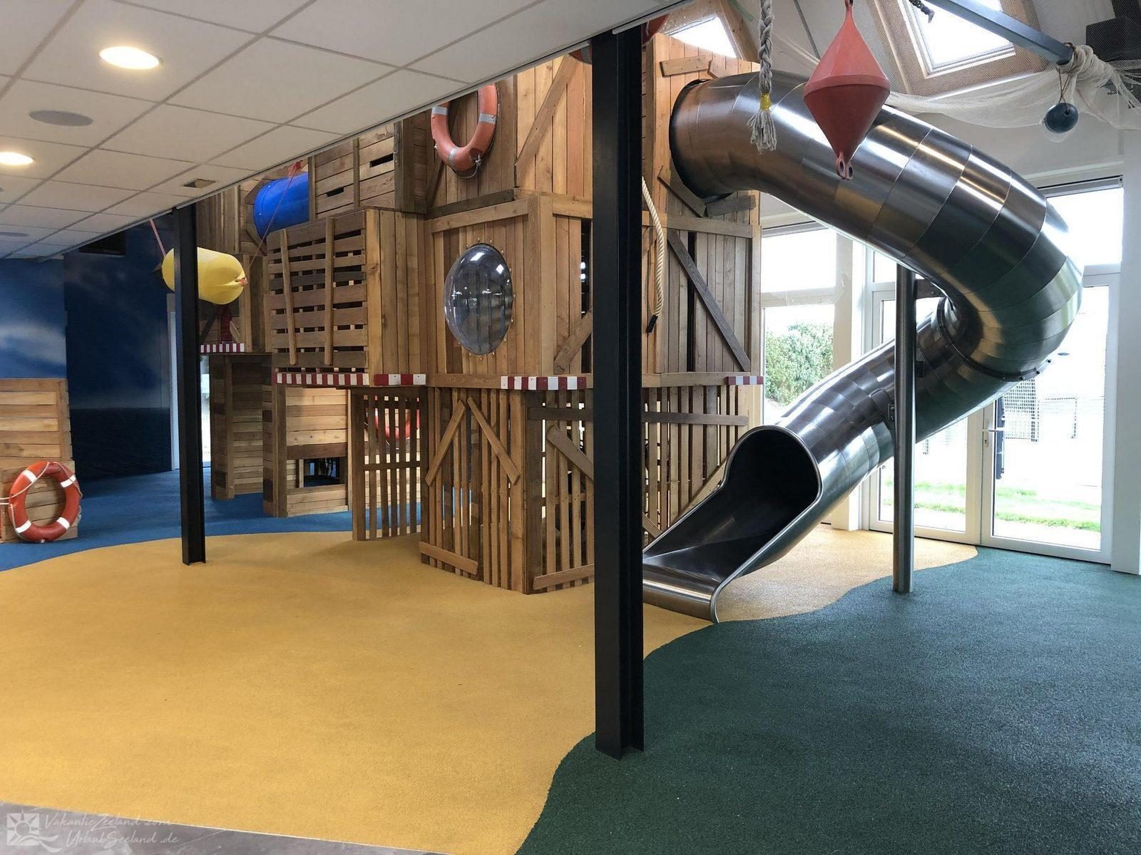 VZ2332 Vakantiechalet in Oostkapelle