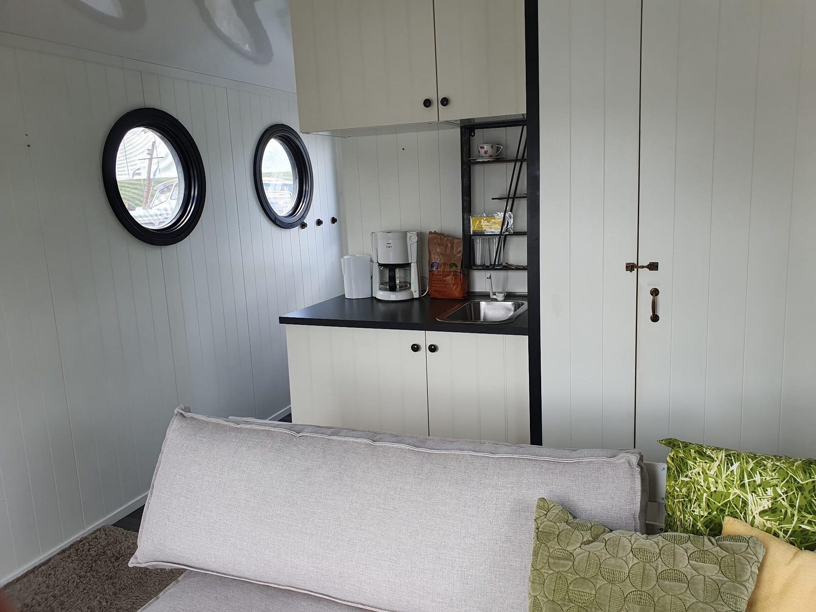 De Witte Woonboot | 2 personen