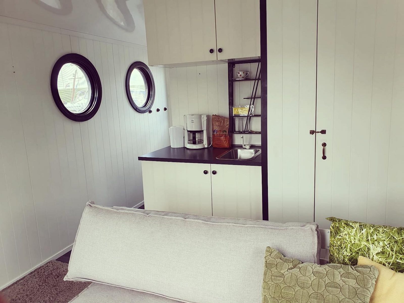 De Witte Woonboot | 2 personen
