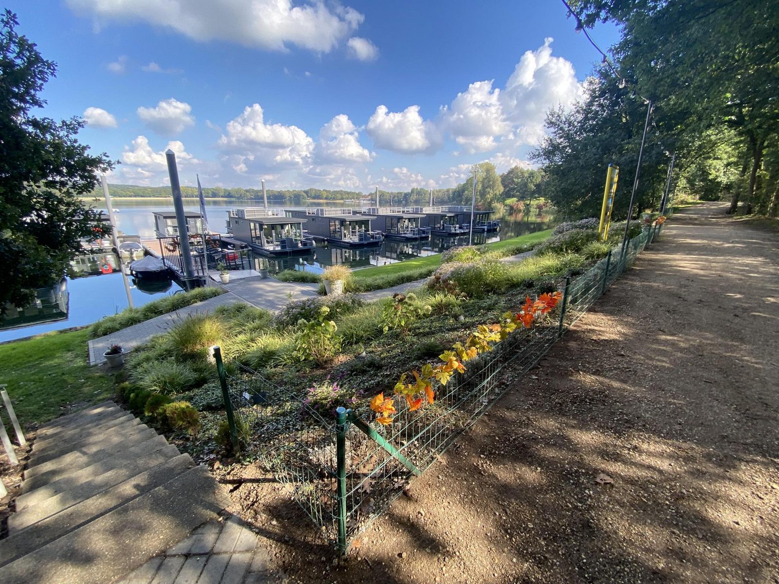 Houseboat Marina Mookerplas 4-6 persons (roof terrace)