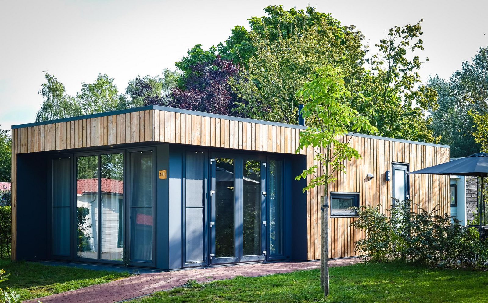 Group accommodation [7x Happy Oak Lodge 28p]