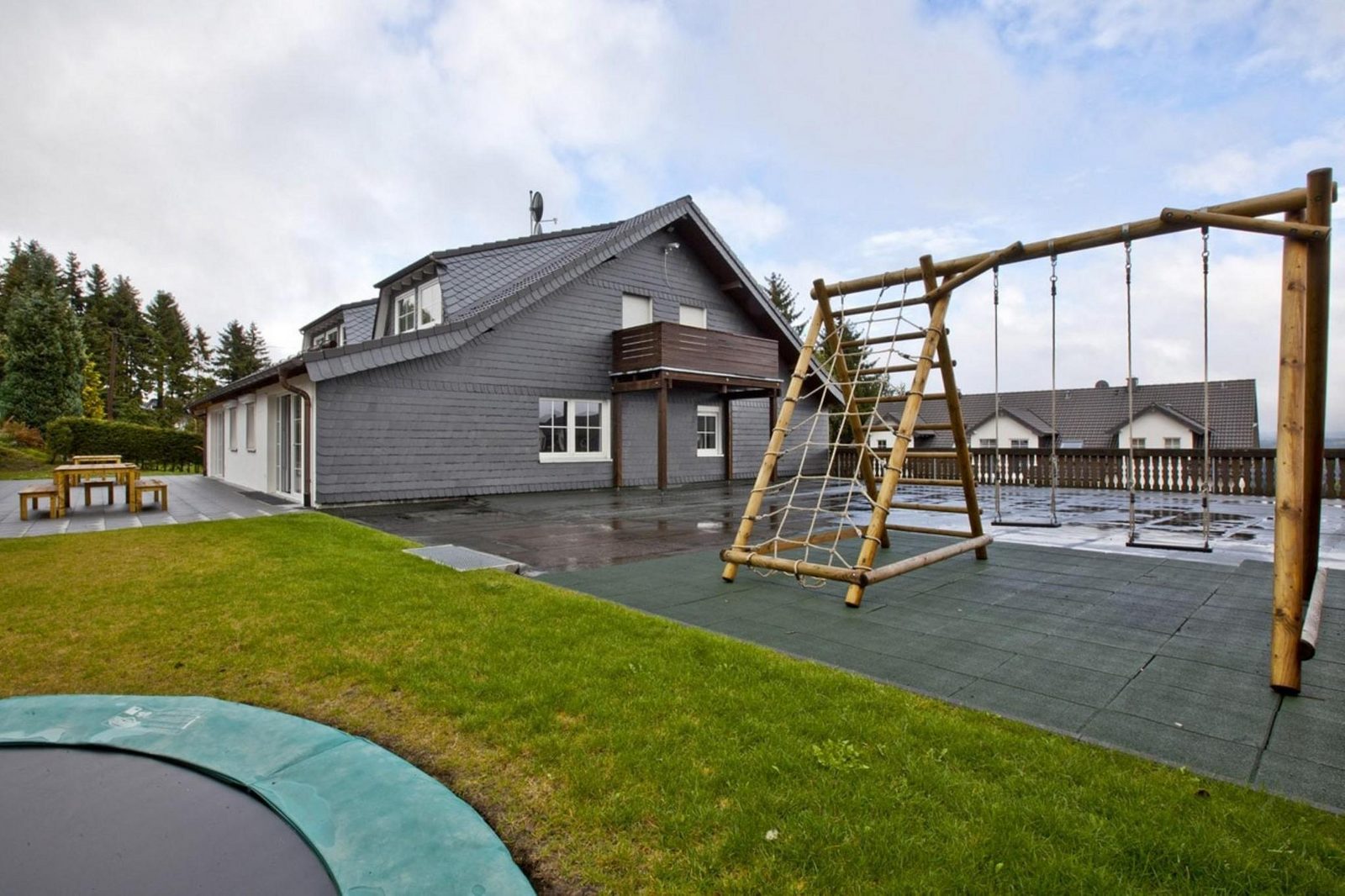 Kristall Apartments B