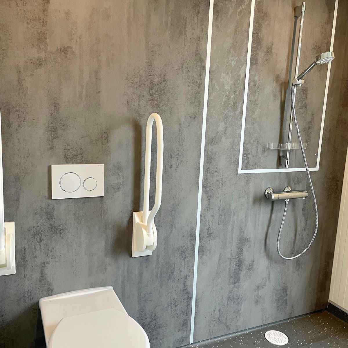 Komfortplatz mit Private Sanitär für Behinderte