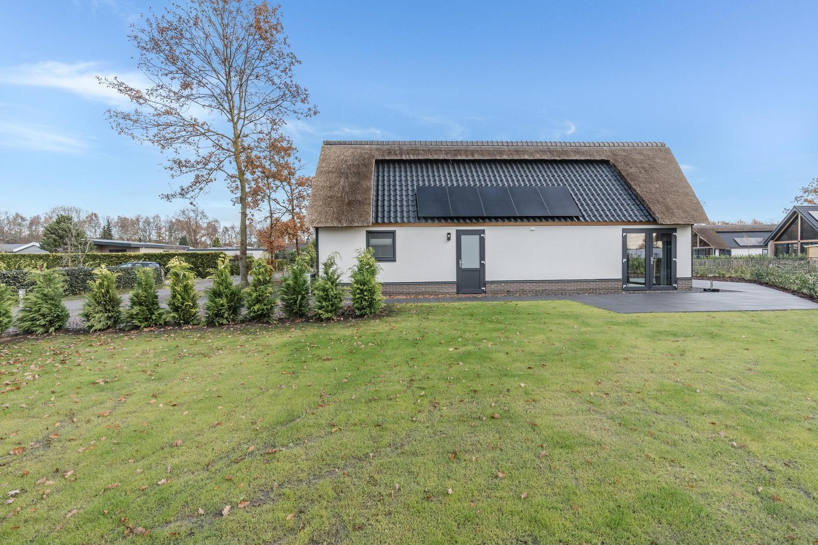 Farm Lodge 677
