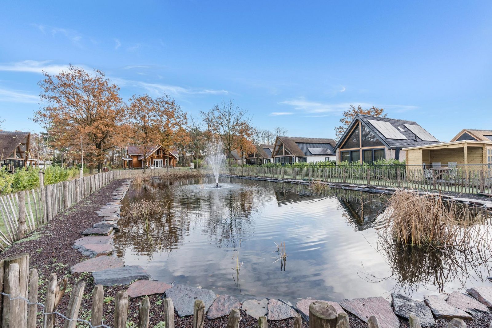 Farm Lodge 677