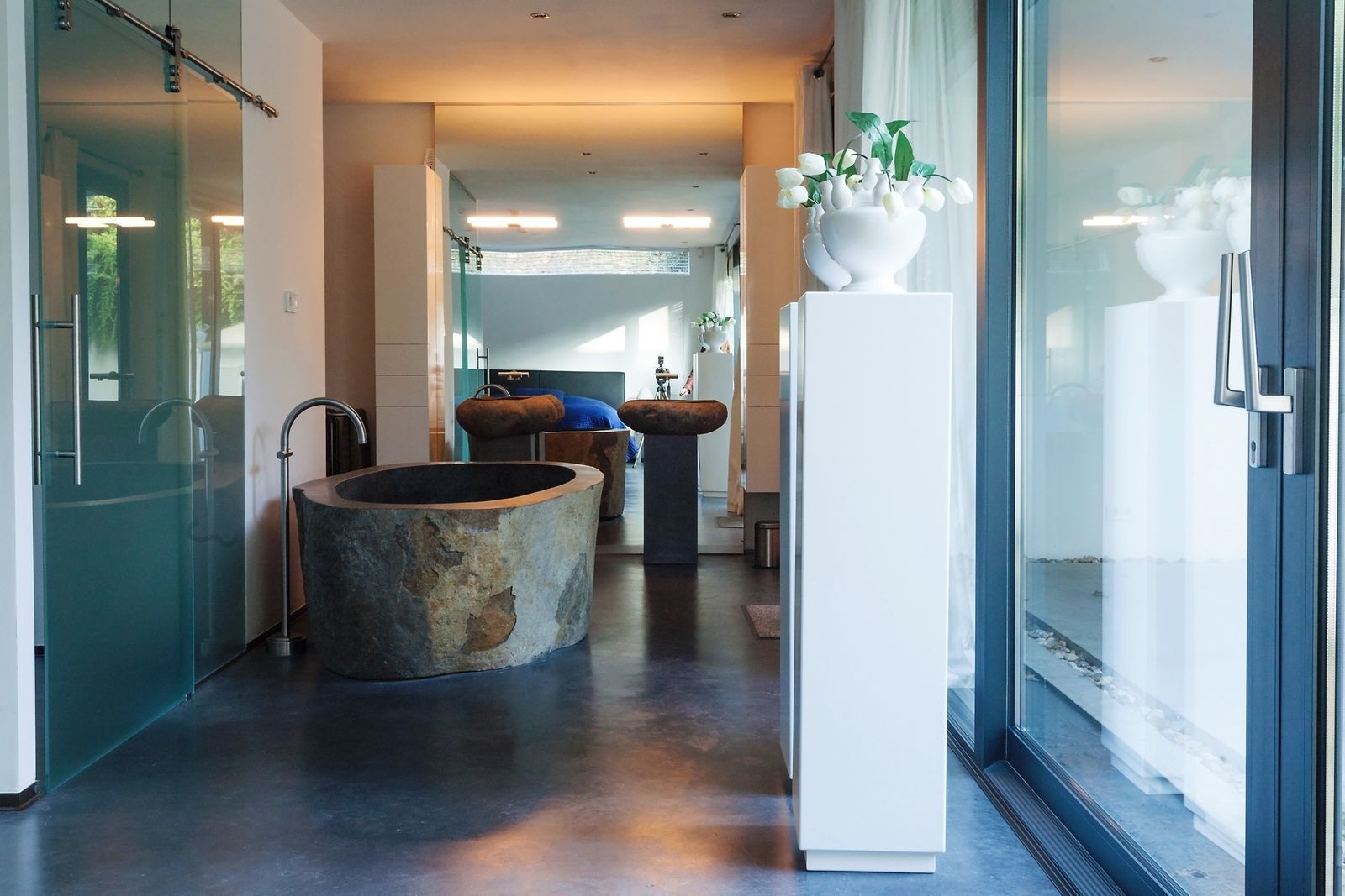 Betonnen Boshuis - luxe wellness vakantiehuis in Brabant