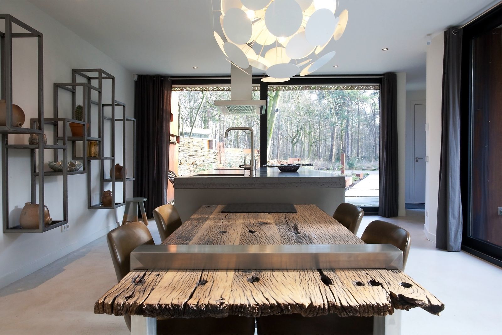 Stalen Boshuis - luxe vakantiehuis met sauna in Brabant