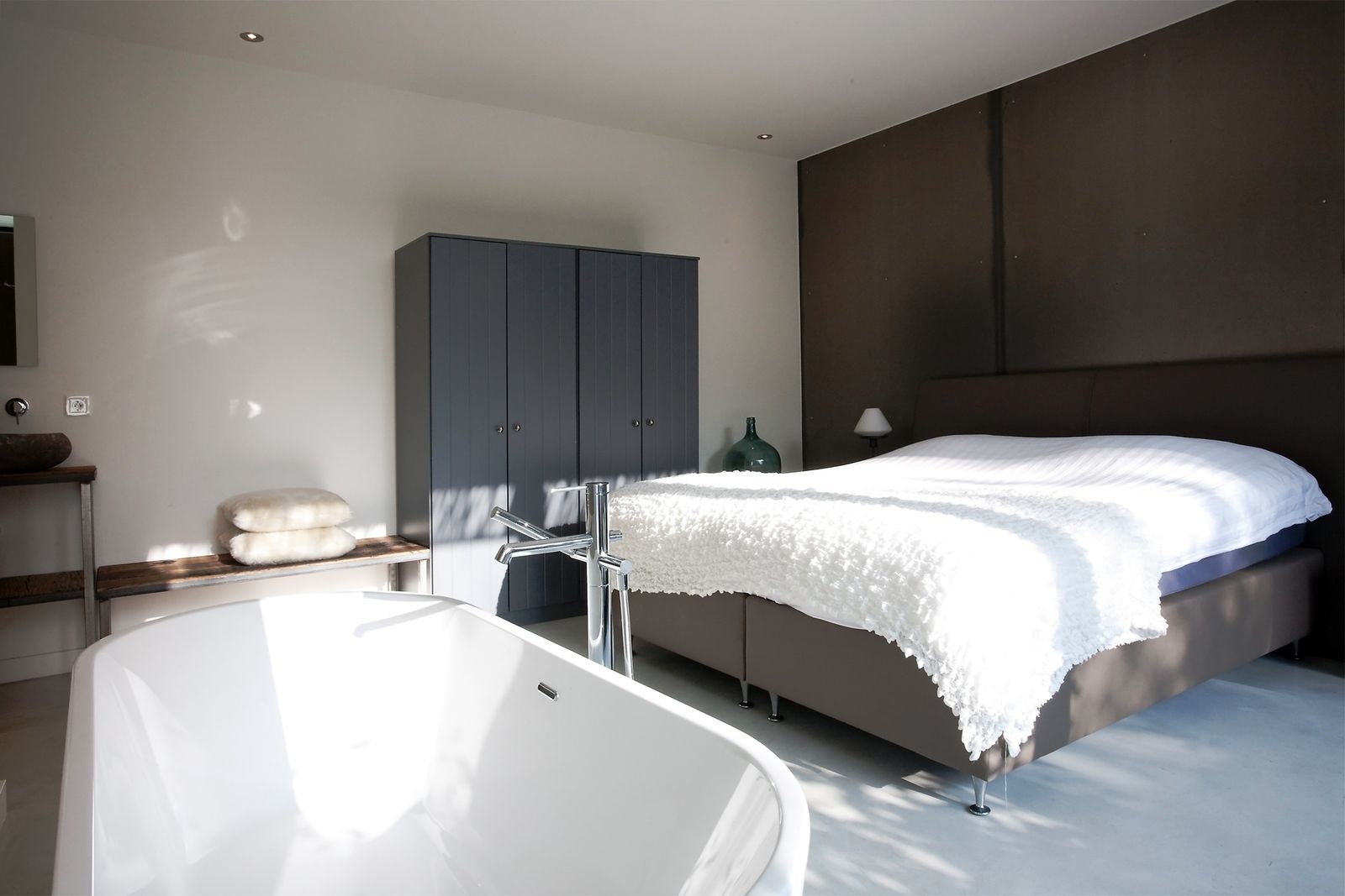 Stalen Boshuis - luxe vakantiehuis met sauna in Brabant