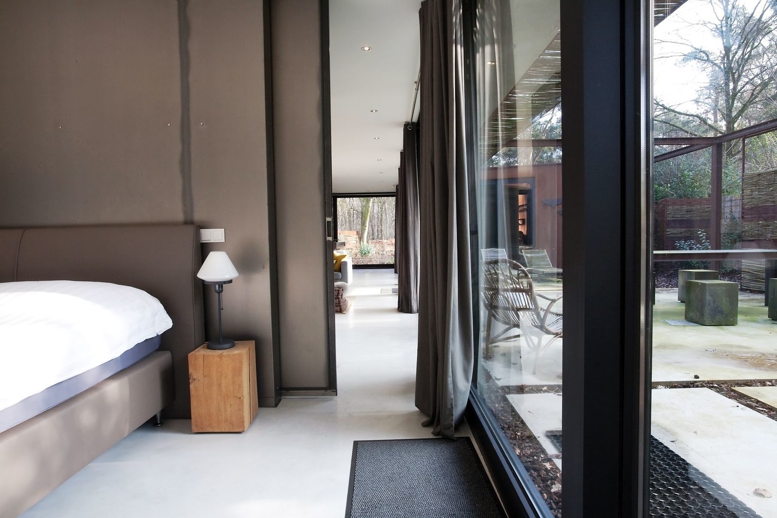 Stalen Boshuis - luxe vakantiehuis met sauna in Brabant
