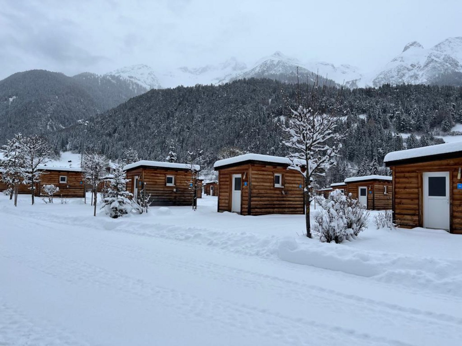 Komfortplatz Arlberg (inkl. privater sanitärer Anlagen)