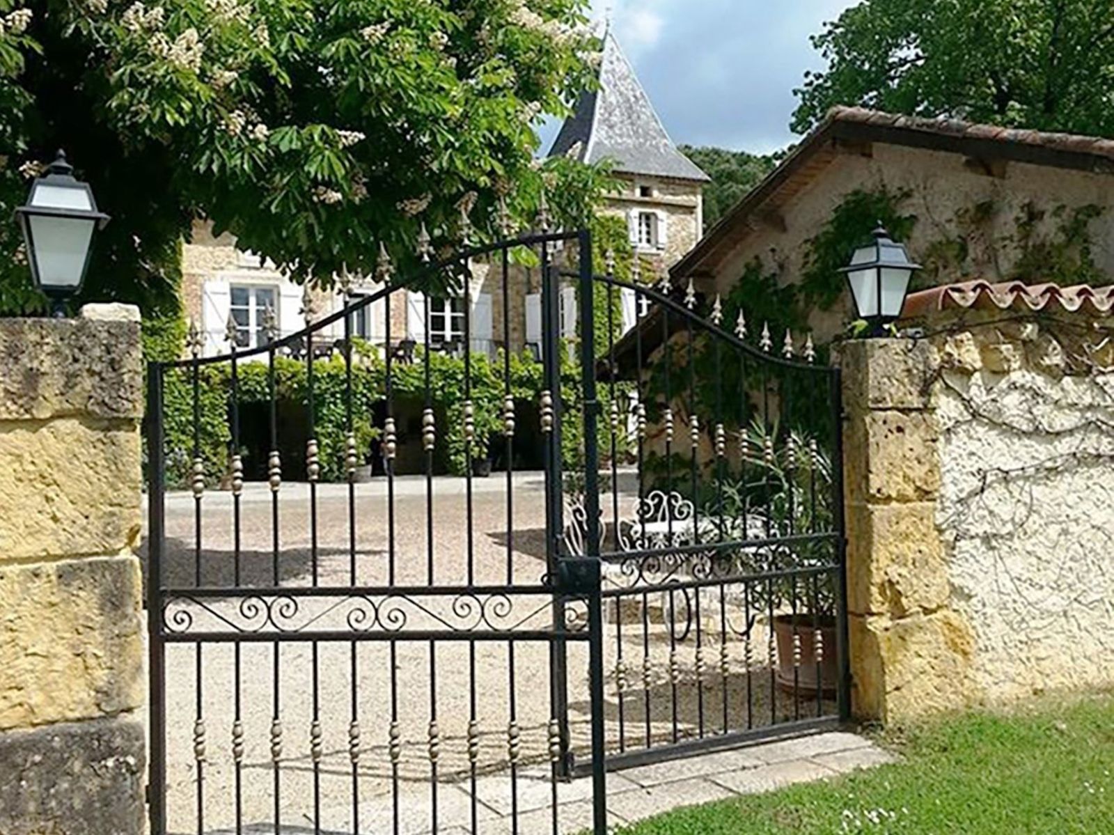 Chateau Prayssac - Bakkershuis vrijstaand huis met zwembad 