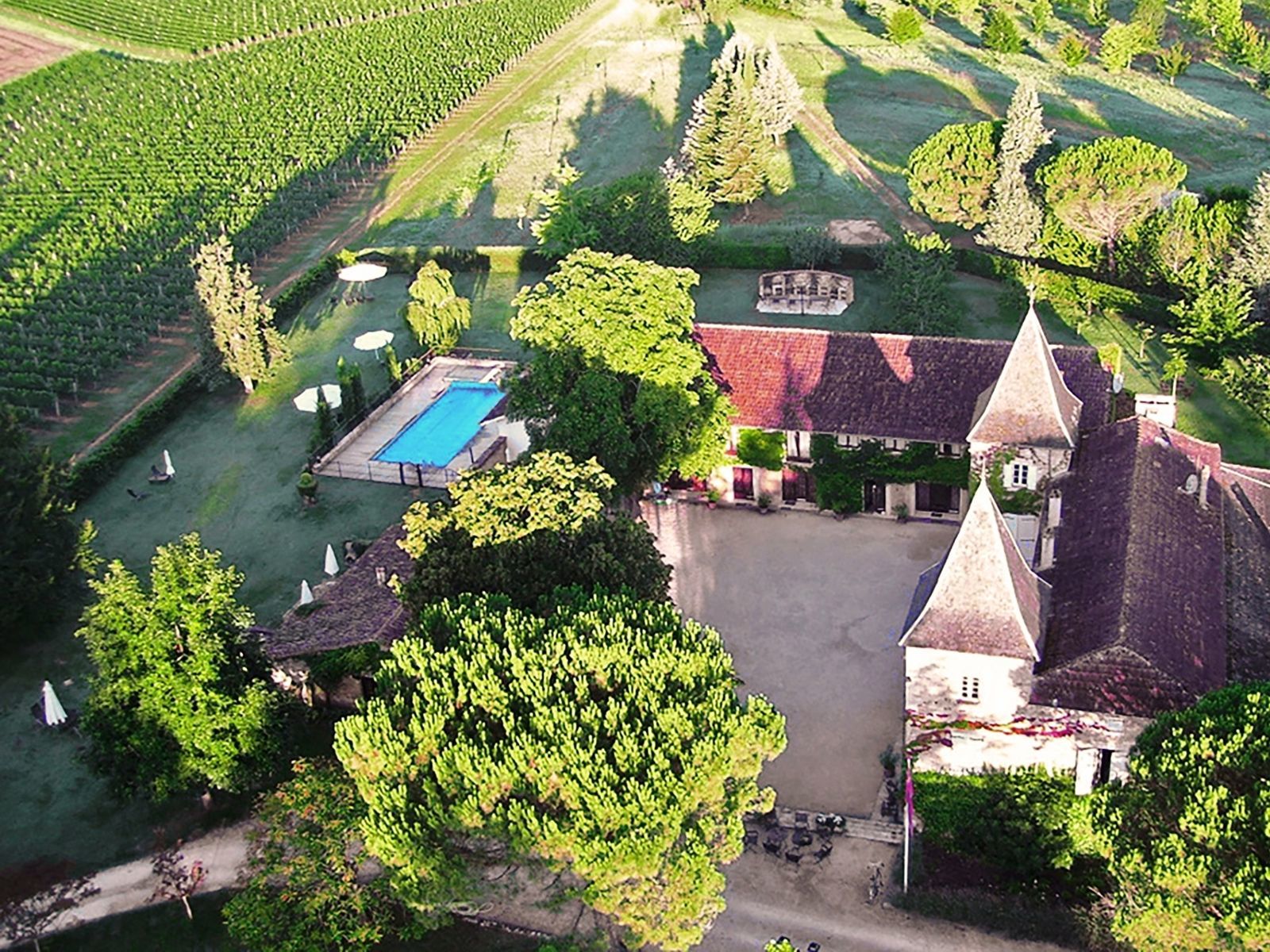 Chateau Prayssac - A kleinschalig vakantiepark met zwembad