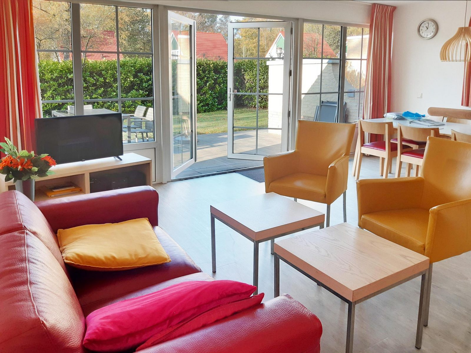 Bungalow Comfort met twee badkamers- 4 Personen