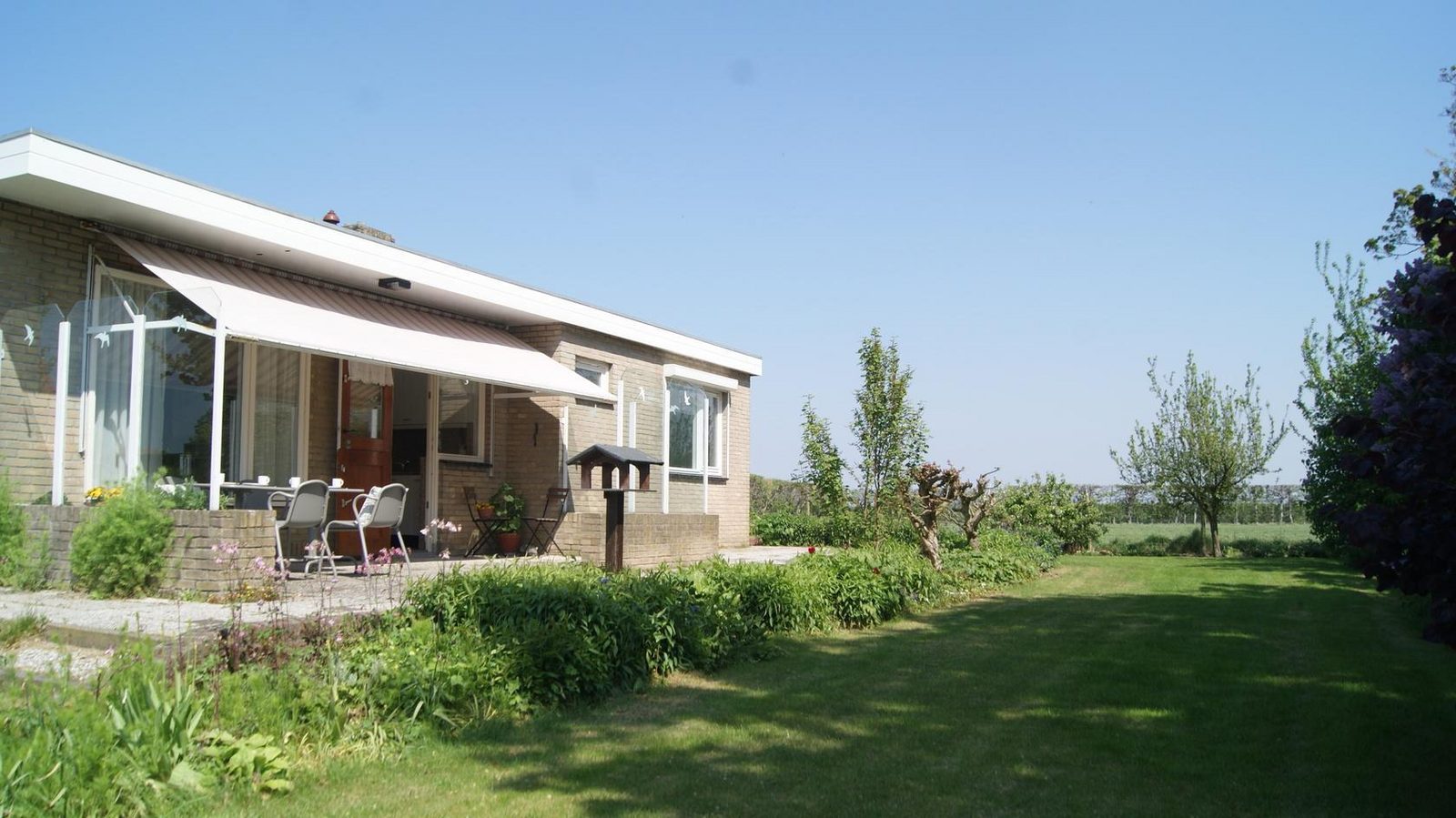 Burg. J.C. Everaarslaan 21, Groede