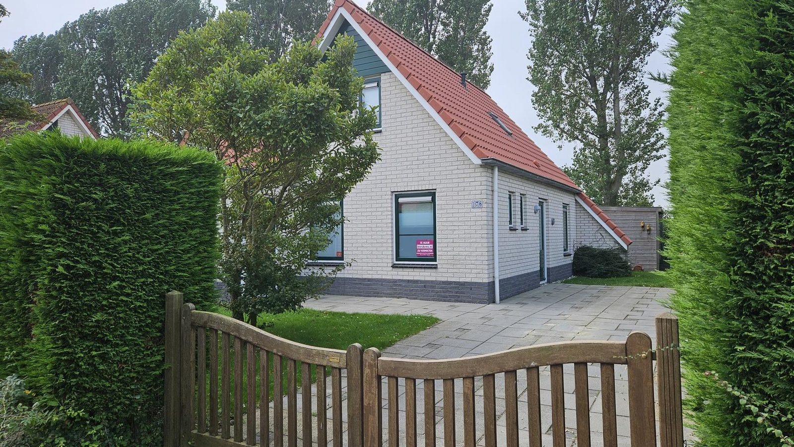 Schoneveld 176 (Zeemeeuw), Breskens